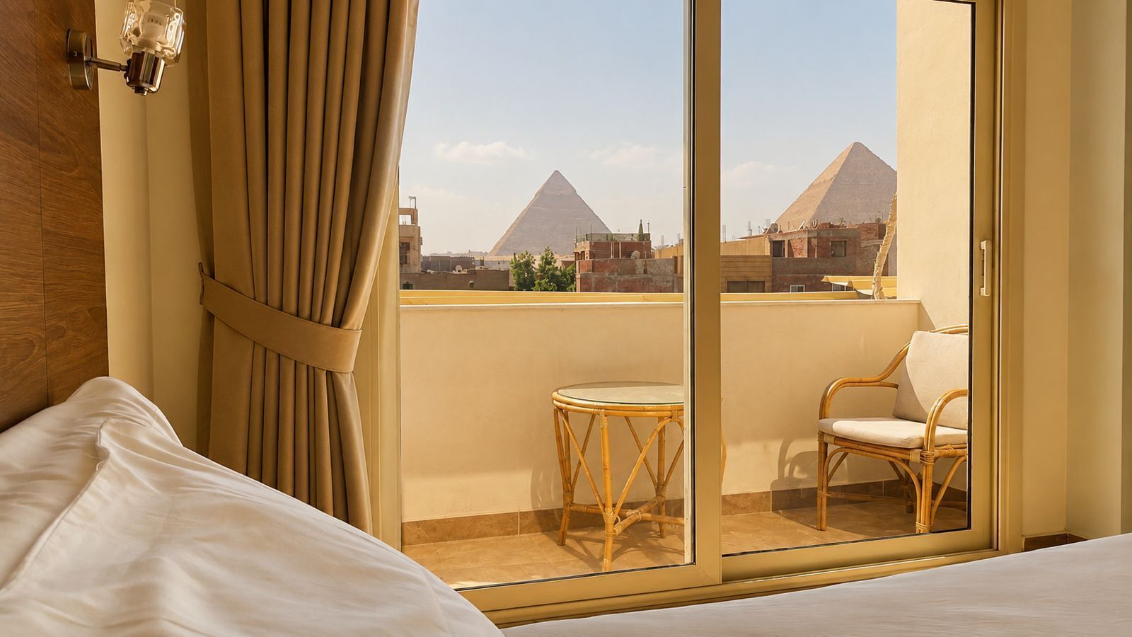 Deluxe Double or Twin Room, 1 Bedroom, Balcony, Desert View | Egyptian cotton sheets, premium bedding, pillowtop beds, minibar