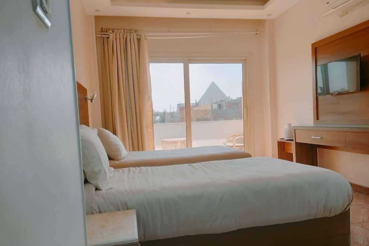Egyptian cotton sheets, premium bedding, pillow-top beds, minibar