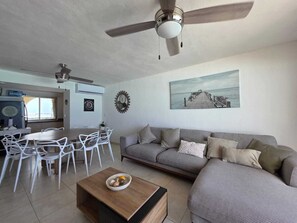 Family Apartment | Dining room