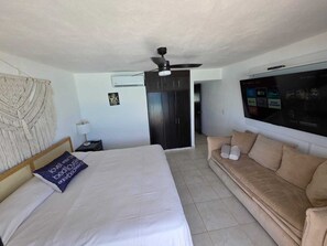 Family Apartment | 2 bedrooms, in-room safe, free WiFi, bed sheets