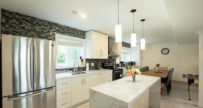 GLOBALSTAY Waterfront 5BR Cottage