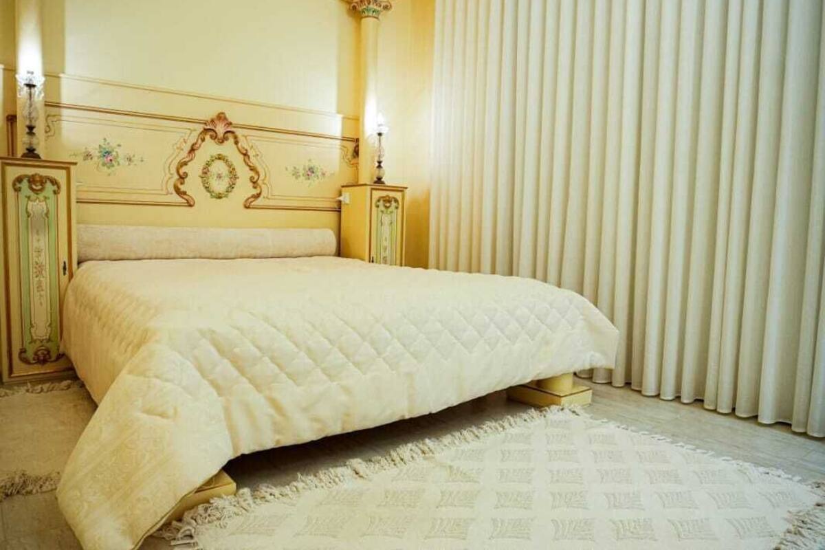 1 bedroom, blackout curtains, free WiFi