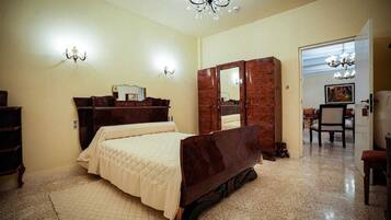 Classic Room | Memory-foam beds, minibar, individually decorated
