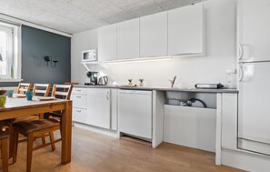Kühlschrank, Herdplatte, Geschirrspüler