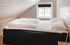 4 chambres, lit de b ébé portatif, accès au Wi-Fi (inclus)