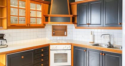 4 bedroom nice home in Midsund