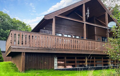 Amazing home in Midsund with WiFi