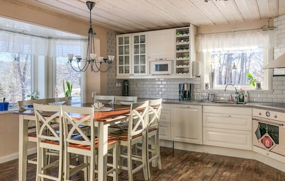 Stunning home in älvdalen with sauna