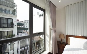 Decoración personalizada, muebles diferentes y escritorio 