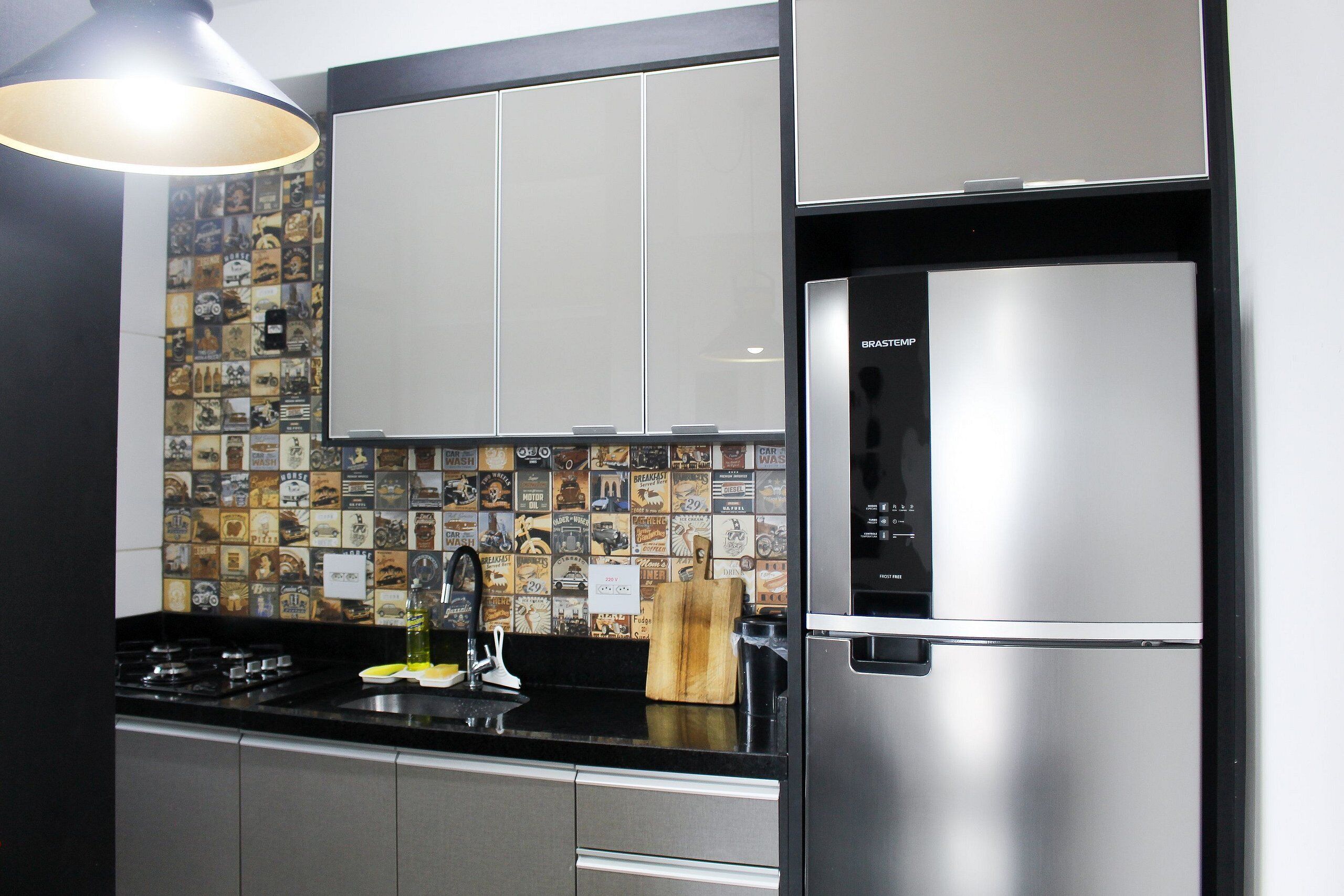 Apartamento | Cozinha privada | Geladeira grande, fogão, mixer de alimentos, forno com torradeira