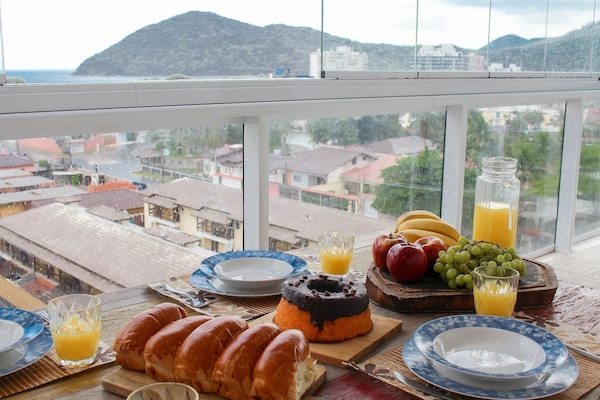 Apartment | Dining