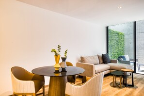 Suite with a Private Terrace | Dining room - UTOPIC Palacio Polanco by ULIV (Mexico City)