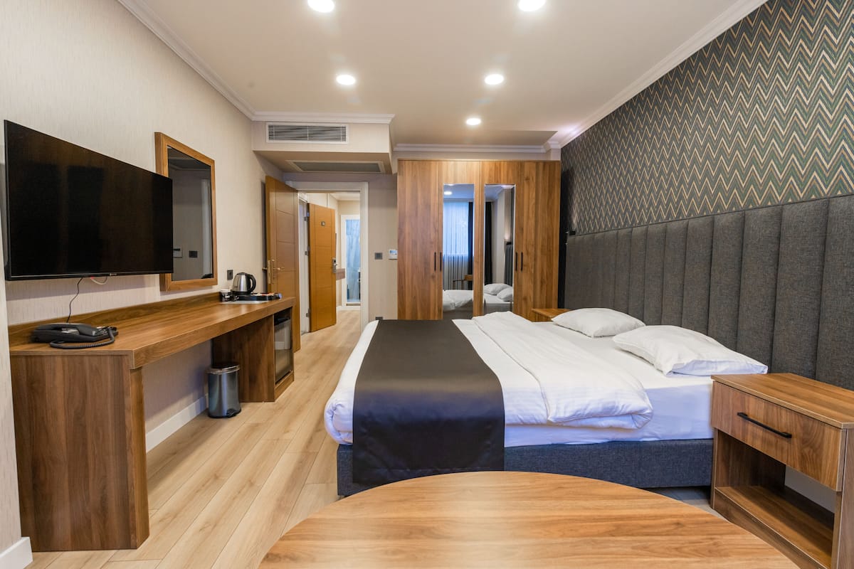 Camera Premium con 2 letti singoli, vista città | 1 camera, biancheria da letto di alta qualità, una cassaforte in camera