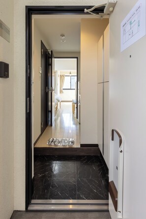 1 bedroom, individually decorated, individually furnished, desk