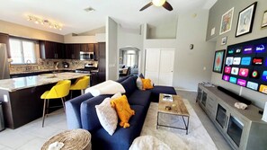 Smart-TV, peis og kontorer