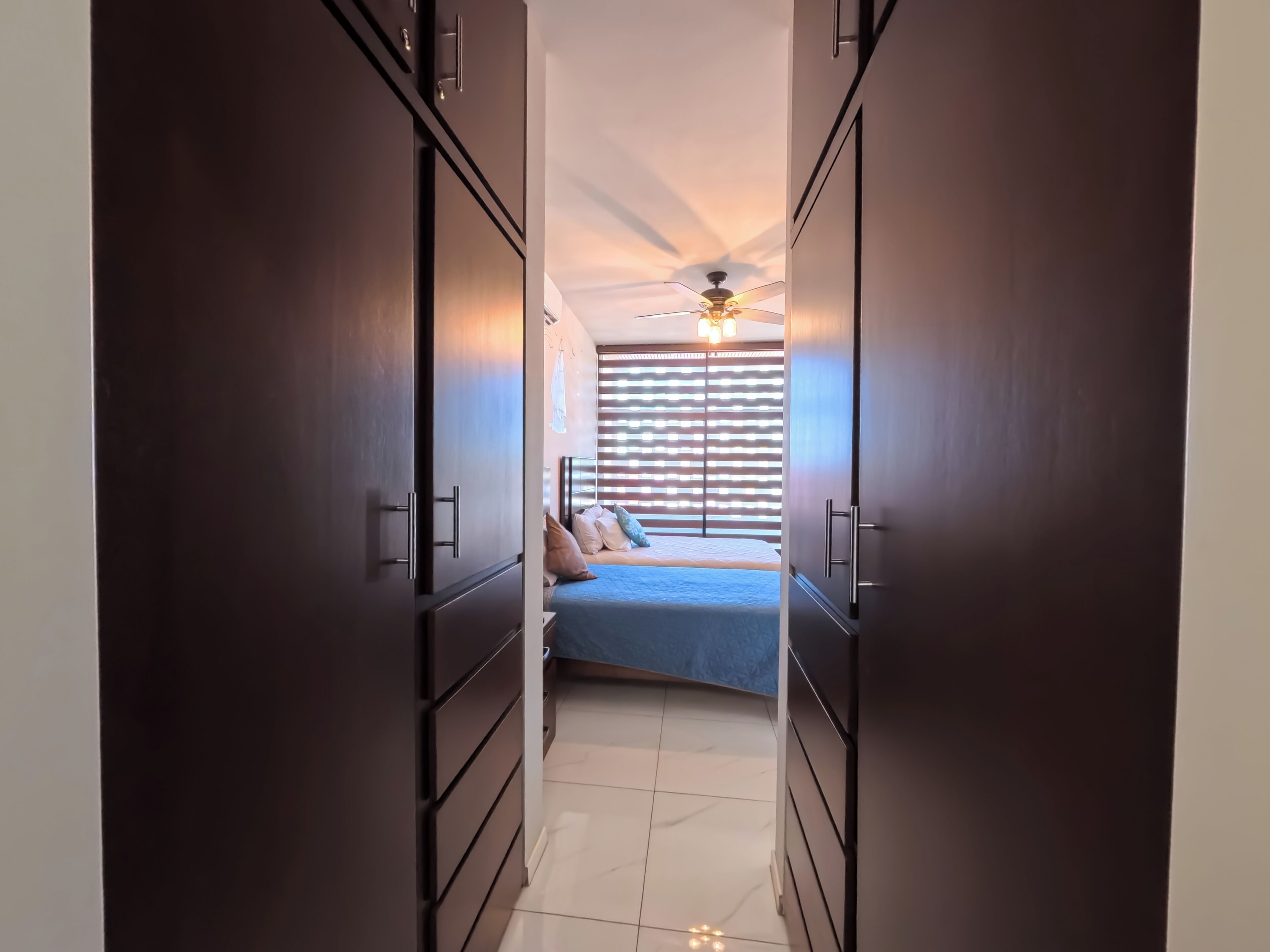 2 makuuhuonetta, silitysrauta/-lauta, Wi-Fi, vuodevaatteet