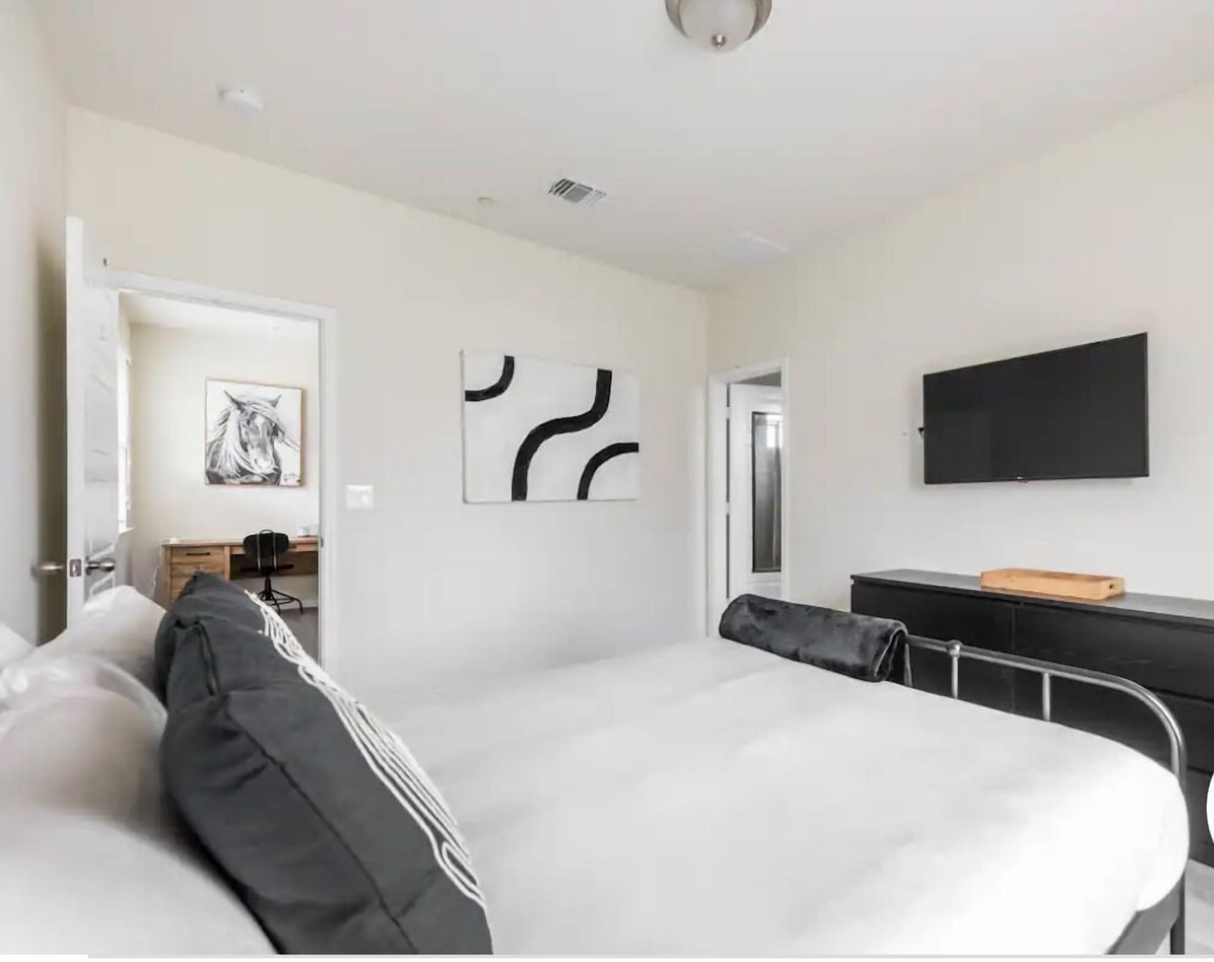 3 多间卧室、办公桌、熨斗/熨衣板、免费 WiFi