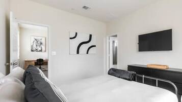 3 多间卧室、办公桌、熨斗/熨衣板、免费 WiFi