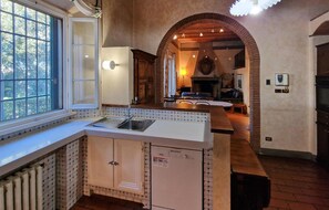 Refrigerador, microondas, parrilla de estufa y lavavajillas 