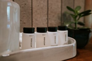 Hair dryer, towels - 1.5 Bedroom Suite with Den (Mt Tremper)