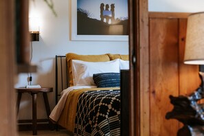 1 bedroom, free WiFi, bed sheets - 1.5 Bedroom Suite with Den (Mt Tremper)