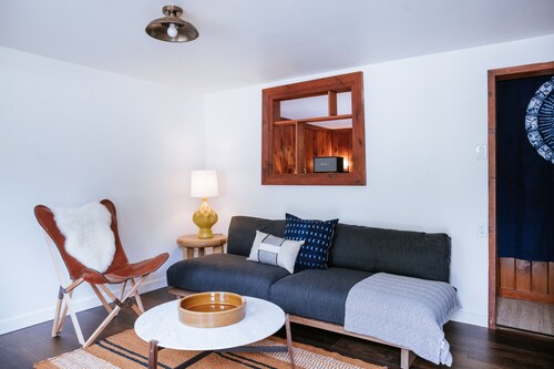 1 Bedroom Suite with a Living Room