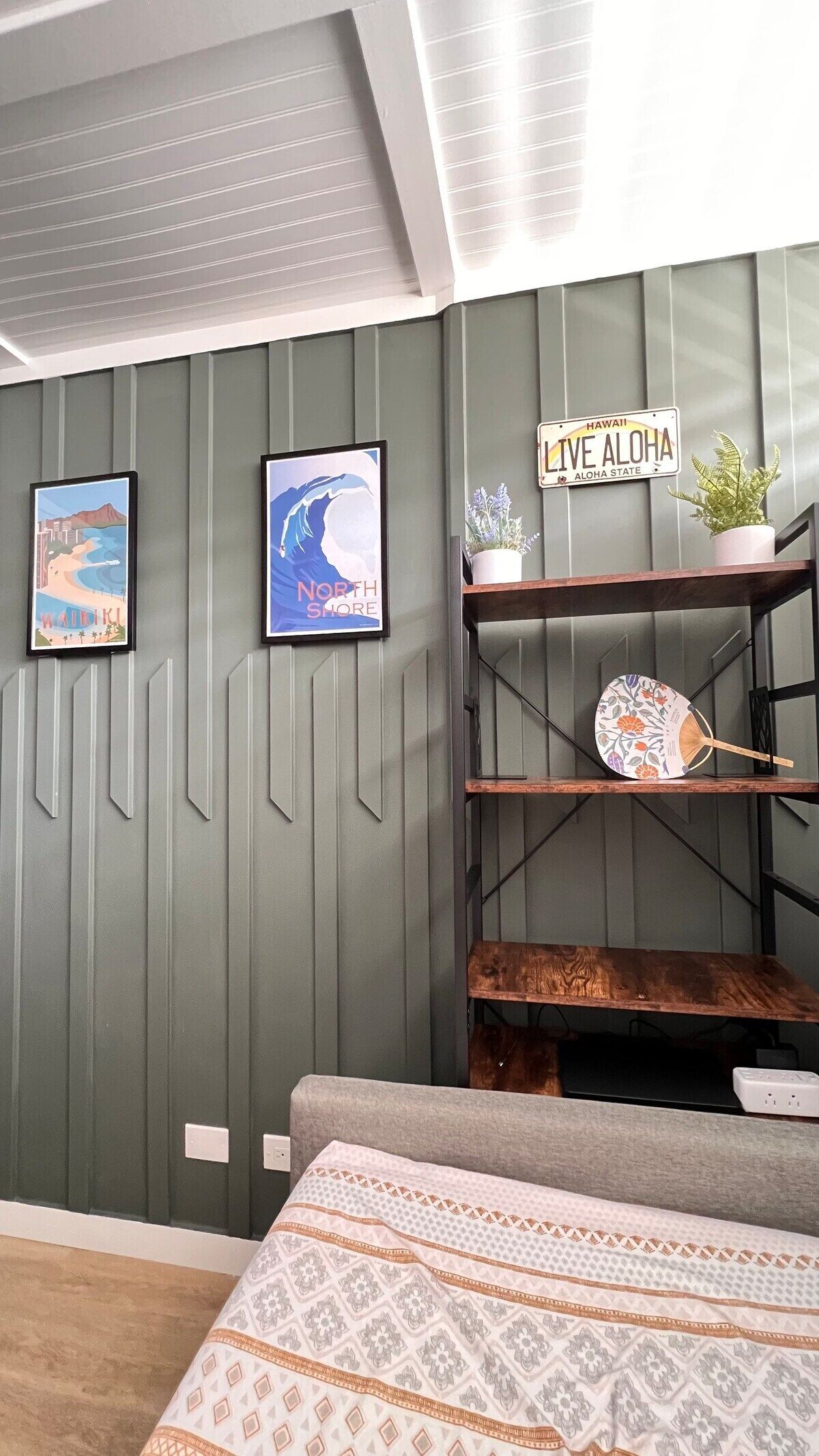 Desk, free WiFi, bed sheets