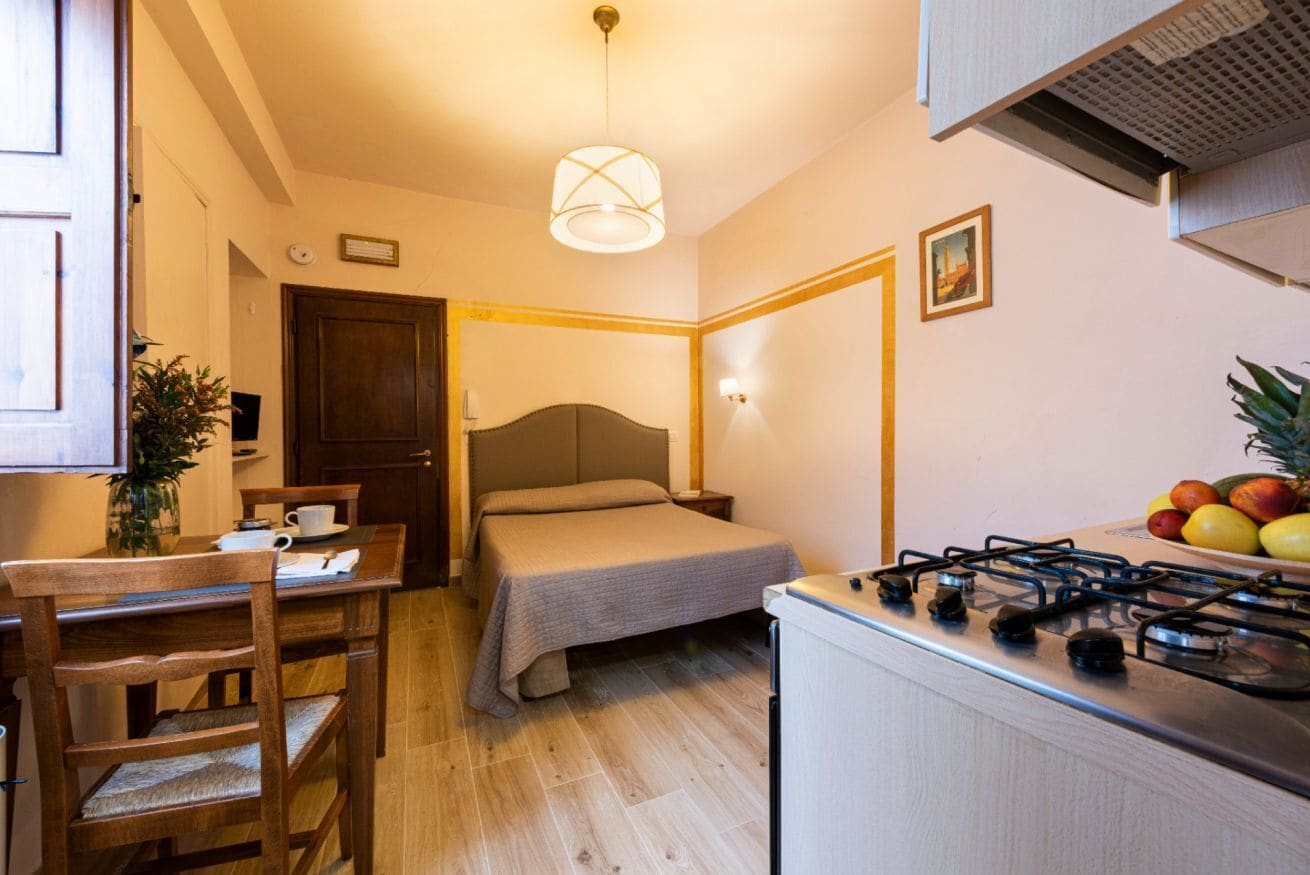 1 slaapkamer, een strijkplank/strijkijzer, gratis wifi, beddengoed