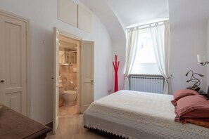 1 bedroom, WiFi, bed sheets - Central Station Garden Apartment (Roma)