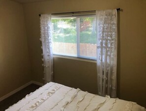 3 chambres, fer et planche à repasser, Wi-Fi gratuit, draps fournis