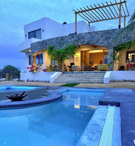 Amazing Views in the Luxury & Awesome house!  