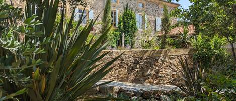 Majoituspaikan julkisivu