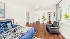 4 Schlafzimmer, Schreibtisch, Bügeleisen/Bügelbrett, Reisekinderbett