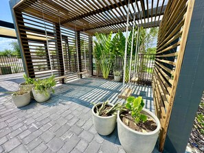 Terrace/patio - BEAUTIFUL N CHARMING - THEME ROOMS - AMAZING DECORATION - 12 MINUTES FROM DISNEY (Kissimmee)