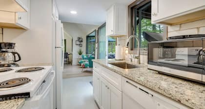 South Salem Vacation Rental w/ Furnished Deck!