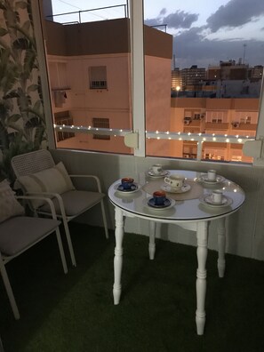 Dining - Piso Ideal Para Familias con Habitación Para Jugar los Niños (Sevilla)