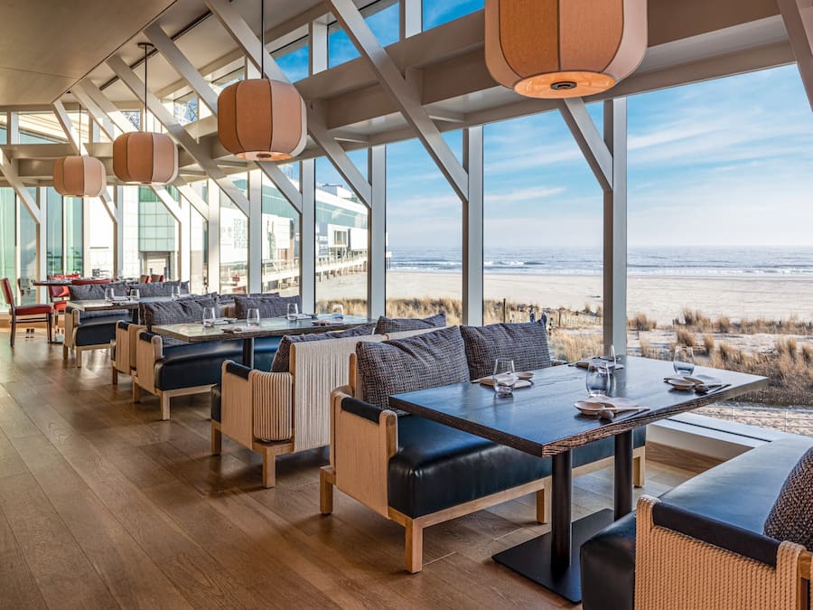 13 restaurants, breakfast, lunch, dinner served; Japanese cuisine