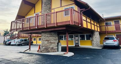 Clayton House Motel