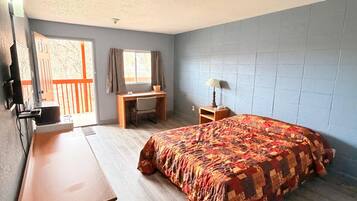 Standard Room, 1 Double Bed, Non Smoking | Premium bedding, down duvets, pillow-top beds, desk