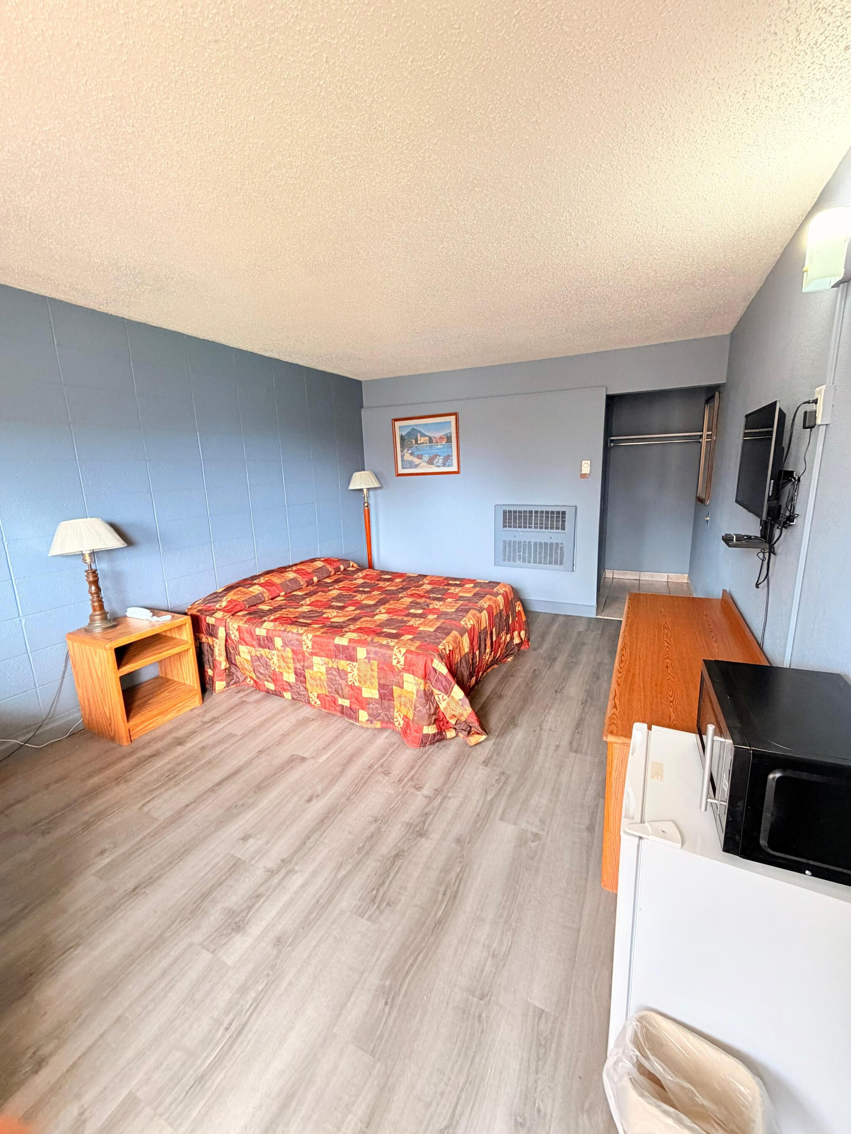 Habitación estándar, 1 cama doble, no fumadores | Ropa de cama de alta calidad y edredones de plumas