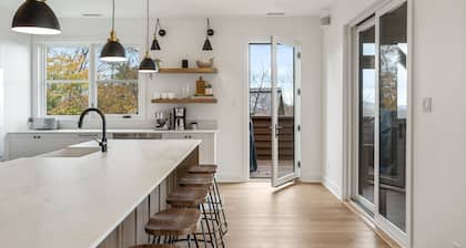 NEW! Villa Panorama | 4 Seasons Heated Pool | Hot Tub | Tremblant Living