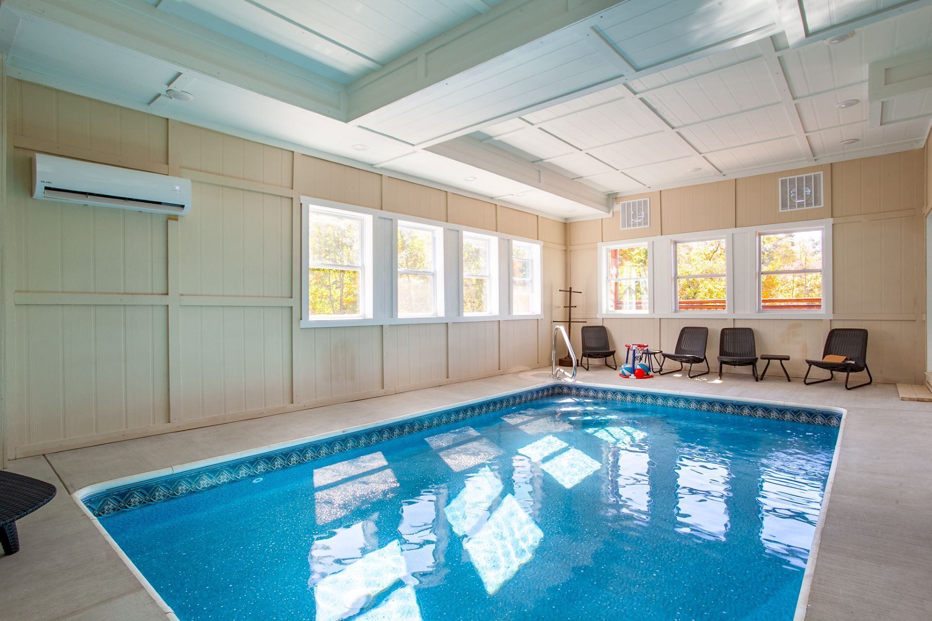 Splash of Gatlinburg - Luxury Cabin in Gatlinburg!