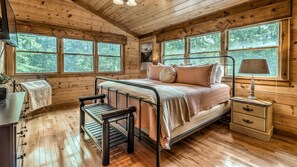 4 Schlafzimmer, Bügeleisen/Bügelbrett, kostenloses WLAN, Bettwäsche