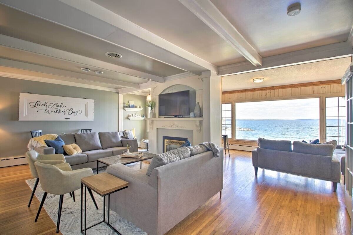 Leech Lake Beauty: Spacious and Cozy lakefront home
