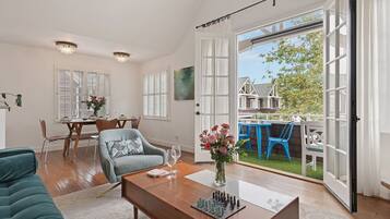 TV, fireplace, books, stereo