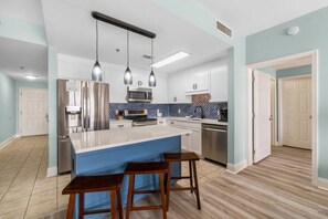 Fridge, microwave, oven, stovetop - Ocean Views, 5 Pools, Sleeps 7, Beach Access (Panama City Beach)