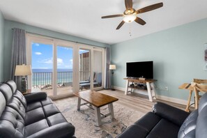 TV - Ocean Views, 5 Pools, Sleeps 7, Beach Access (Panama City Beach)