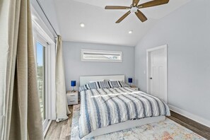 5 bedrooms, iron/ironing board, free WiFi, bed sheets