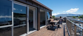 "ブラウンストンホステル"