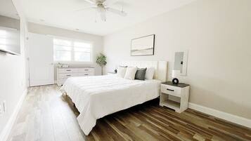 4 bedrooms, WiFi, bed sheets